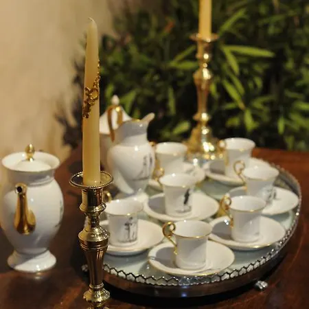 Bed & Breakfast Chateau De Mayragues 3*